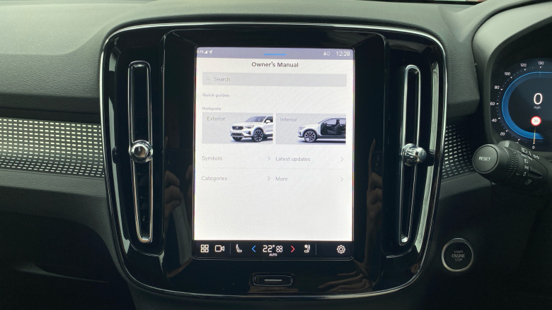 Volvo XC40 2.0 B3P Plus Dark 5dr Auto Petrol Estate